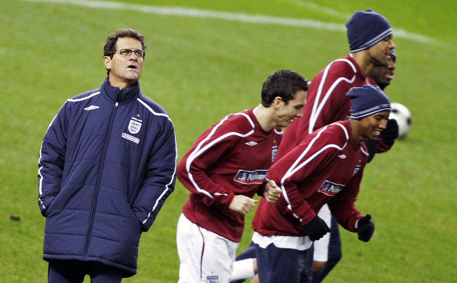 Fabio Capello en un entrenamiento de la selección inglesa