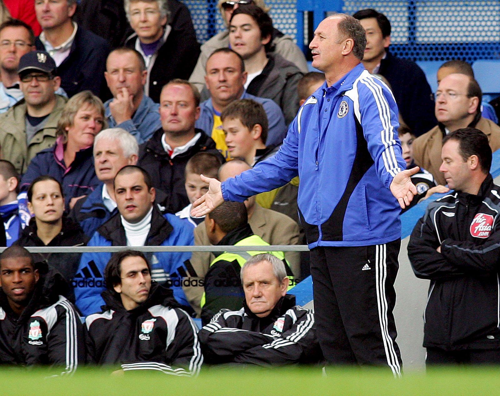 Scolari no ha sido capaz de hacerse con el vestuario del Chelsea.