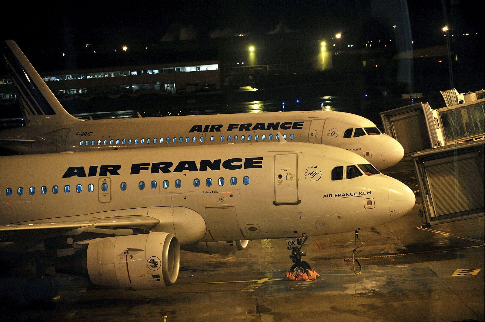 Los aeropuertos parisinos cerrados por los fuertes vientos