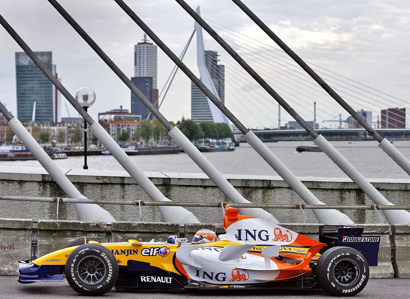 ING abandonará el patrocinio de Renault la próxima temporada.