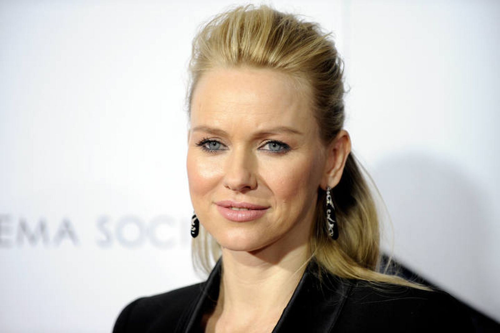 Naomi Watts a su llegada al estreno de 'The International' en Nueva York