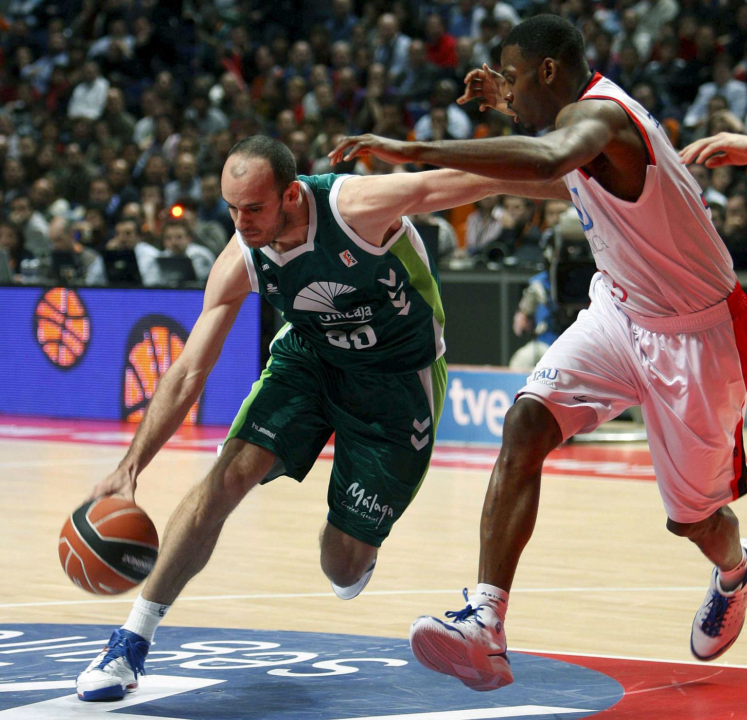 FINAL: UNICAJA MÁLAGA - TAU CERÁMICA