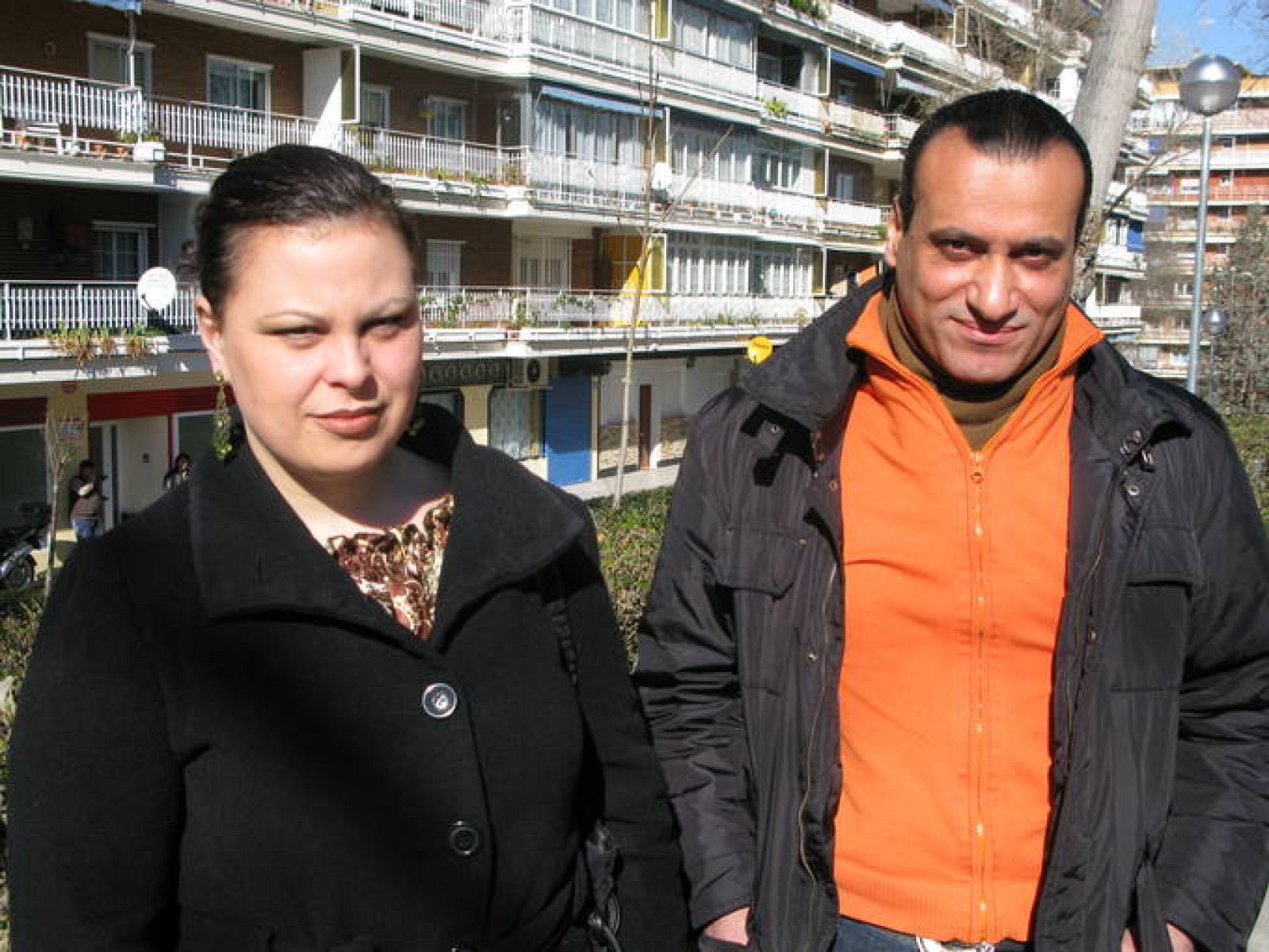 Yolanda García y Farag Fathy están en paro. Tienen una hija de ocho años y una hipoteca de 1.100 euros.