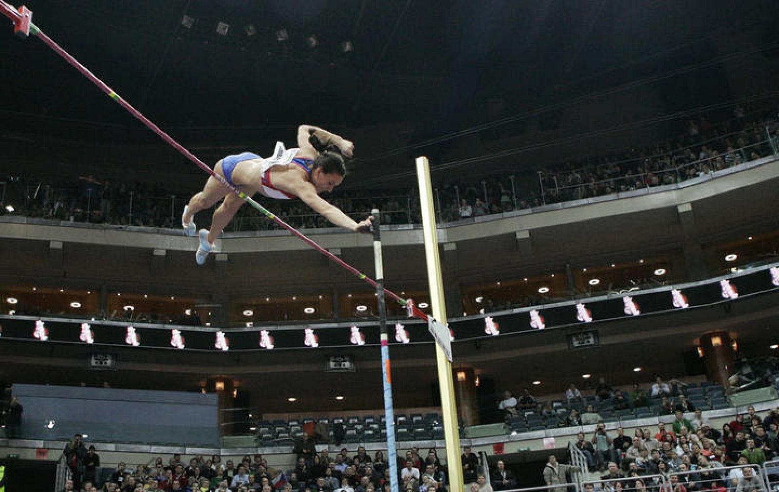 Isinbayeva sigue batiendo récords en casi todas las competiciones en las que participa.