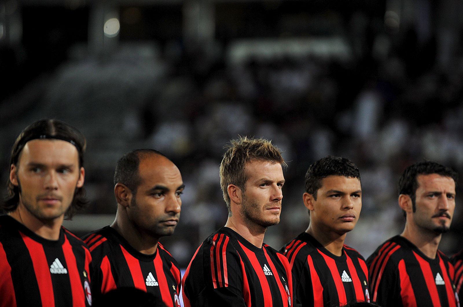 Beckham, en el centro, con sus compañeros del Milan Marek, Emerson, Silva y Favalli.