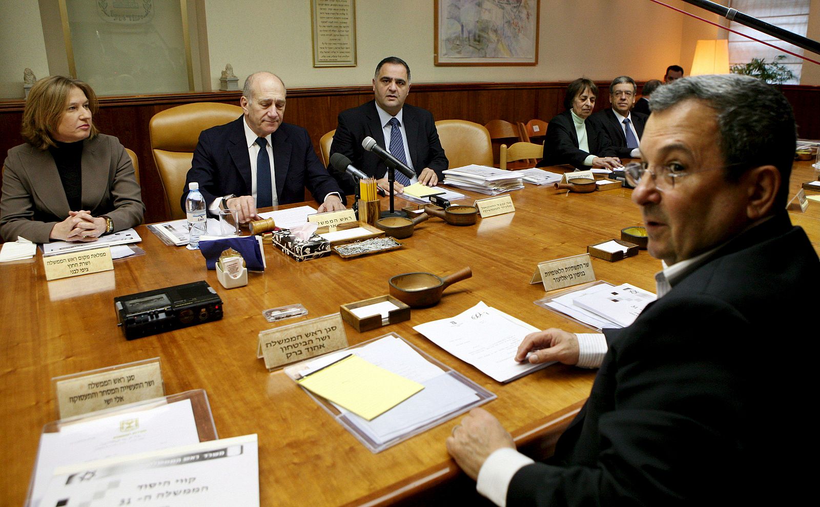 REUNIÓN DEL GABINETE DEL PRIMER MINISTRO ISRAELÍ EHUD OLMERT