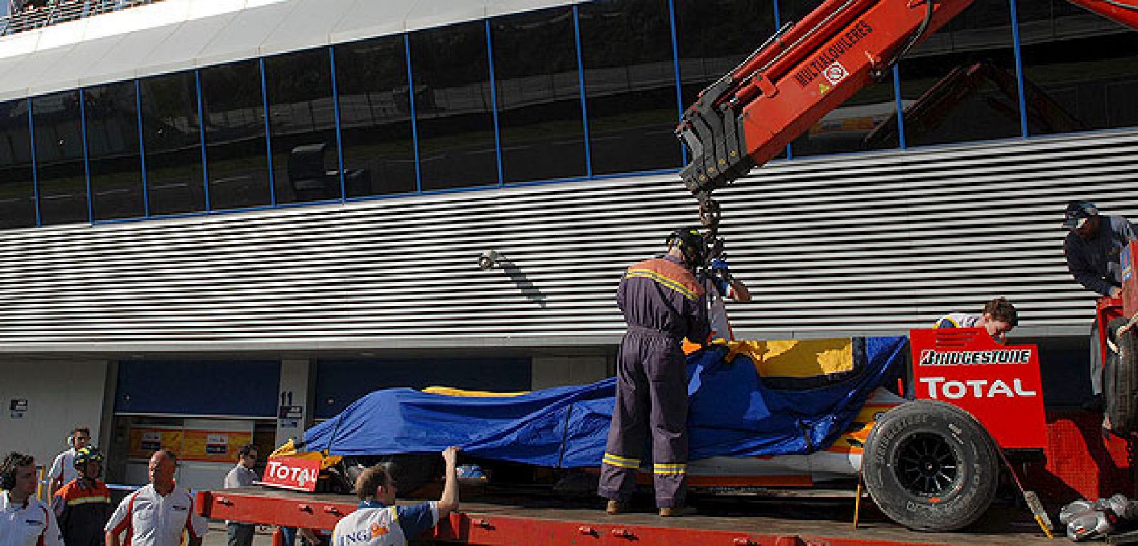 El R29 tras el accidente de Fernando Alonso en Jerez.