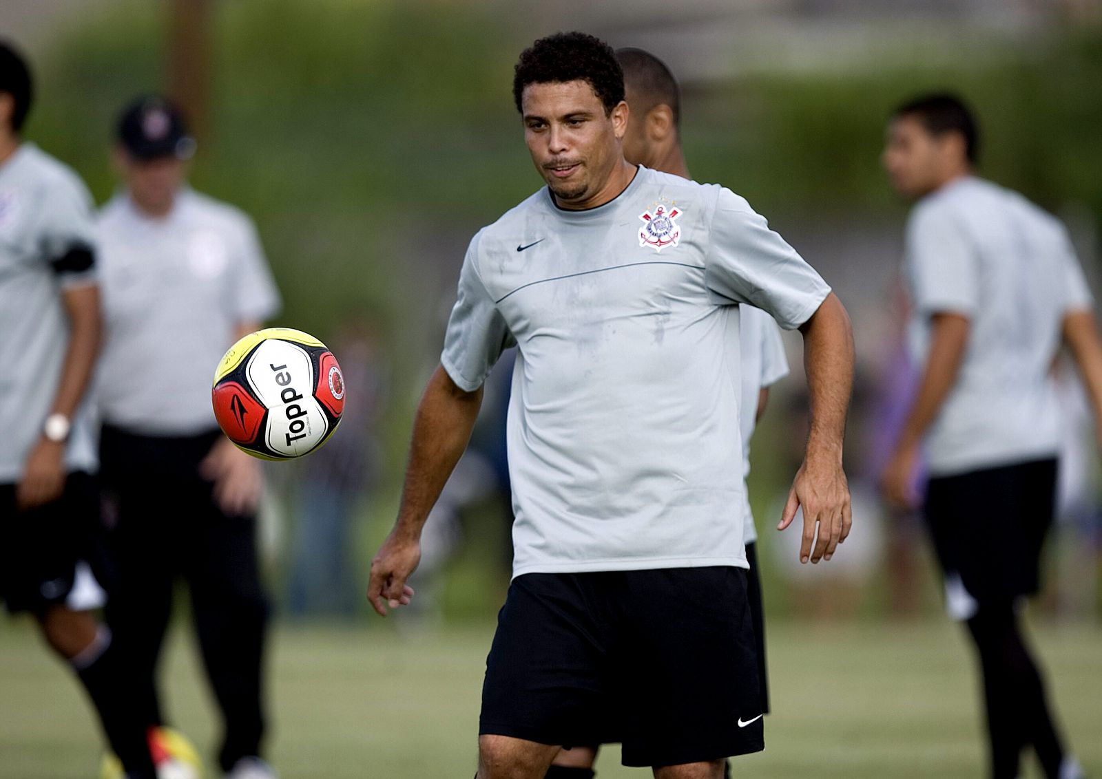 RONALDO EN EL ENTRENAMIENTO DEL CORINTHIANS