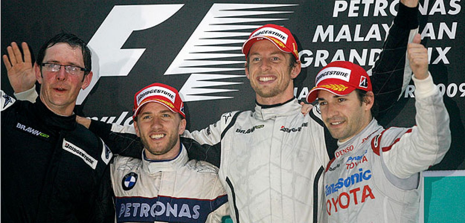 Los grandes beneficiados de la lluvia han sido Button, Heidfeld y Glock.