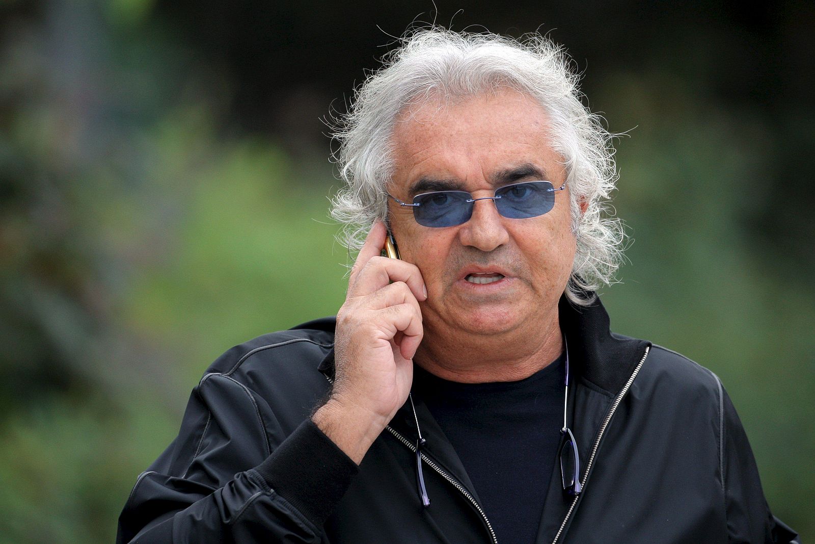 El italiano Flavio Briatore, director de la Escudería Renault F1, en el Circuito Internacional de Shanghai.