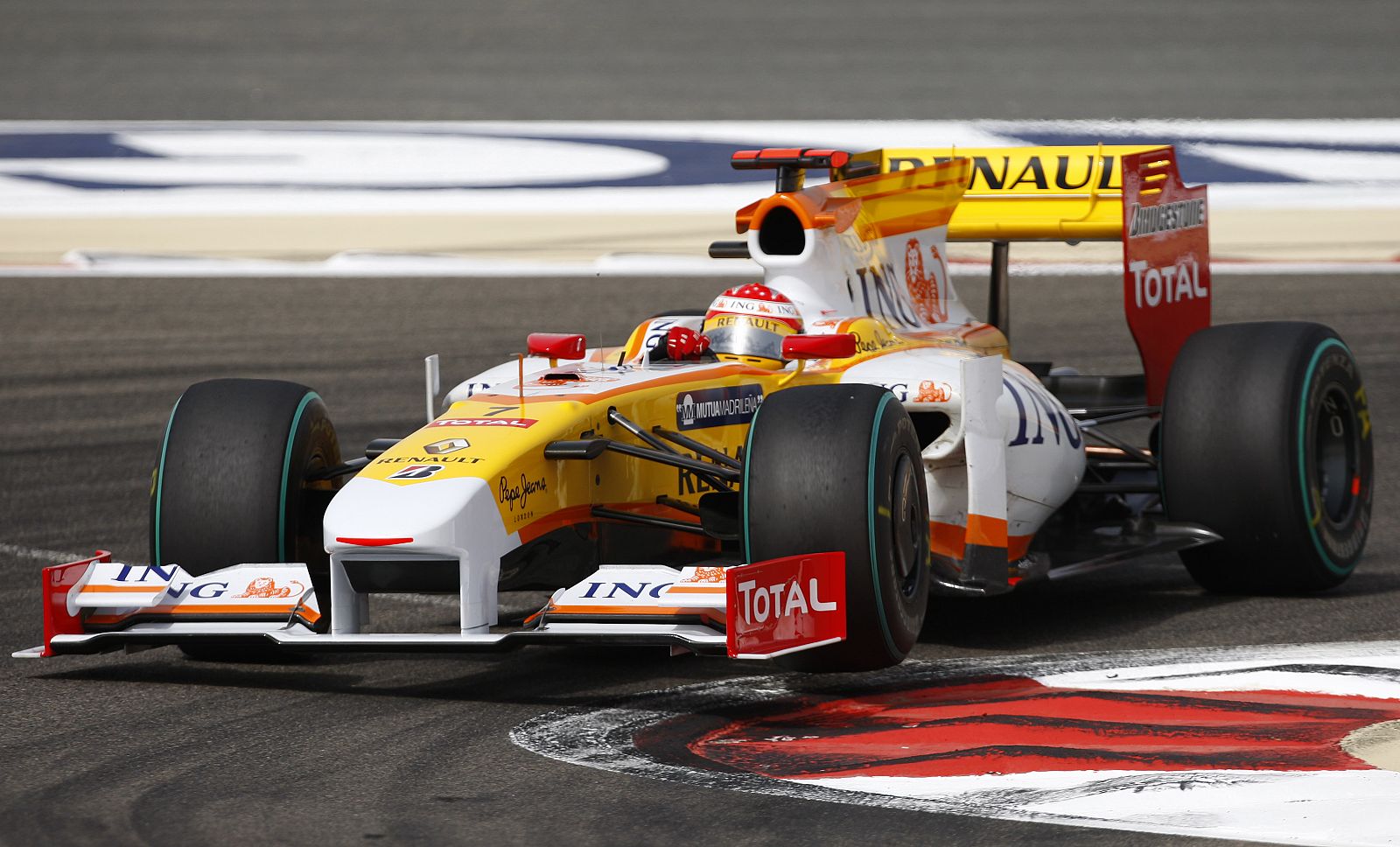 Fernando Alonso  ha logrado sumar un punto en el Gran Premio de Bahrein.