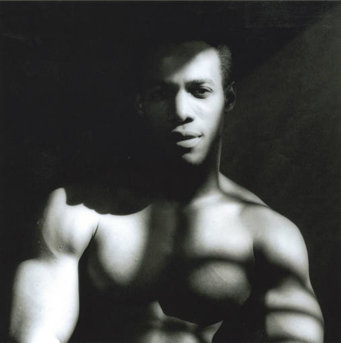  Fotografos más prestigiosos  como el estadounidense Mapplethorpe,y  premios nacionales de fotografia como  Alberto García Alix, Chema Madoz o Isabel Muñoz, también están presentes en Madridfoto,