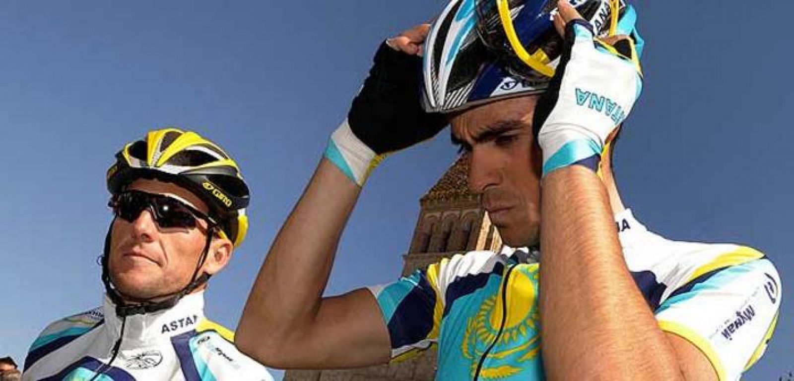 Contador y Armstrong podrían no recibir su sueldo por la crisis.