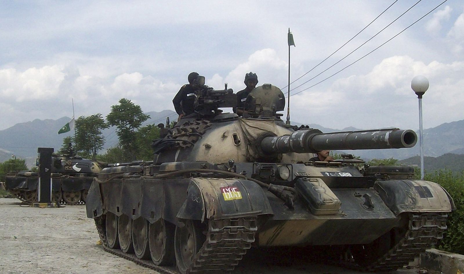 Pakistani army tanks patrol Buner district
