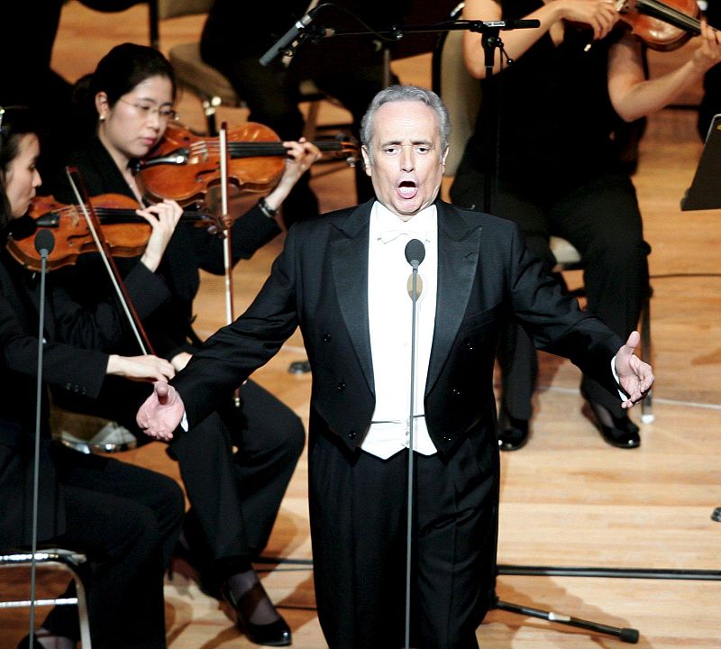 JOSÉ CARRERAS ANUNCIA SU RETIRADA DE LA ÓPERA