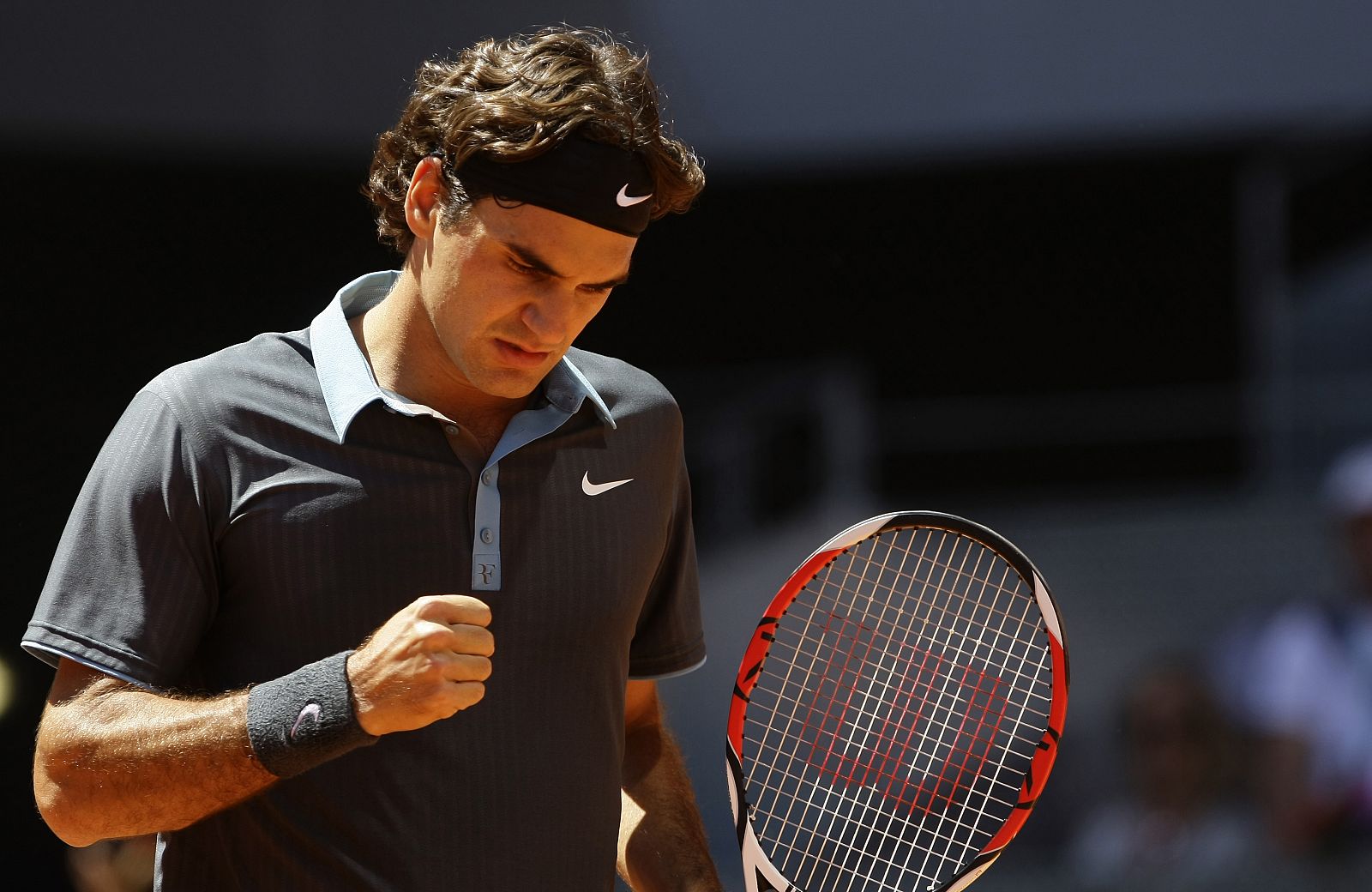 El suizo Roger Federer celebra la victoria ante el argentino Juan Martín del Potro.