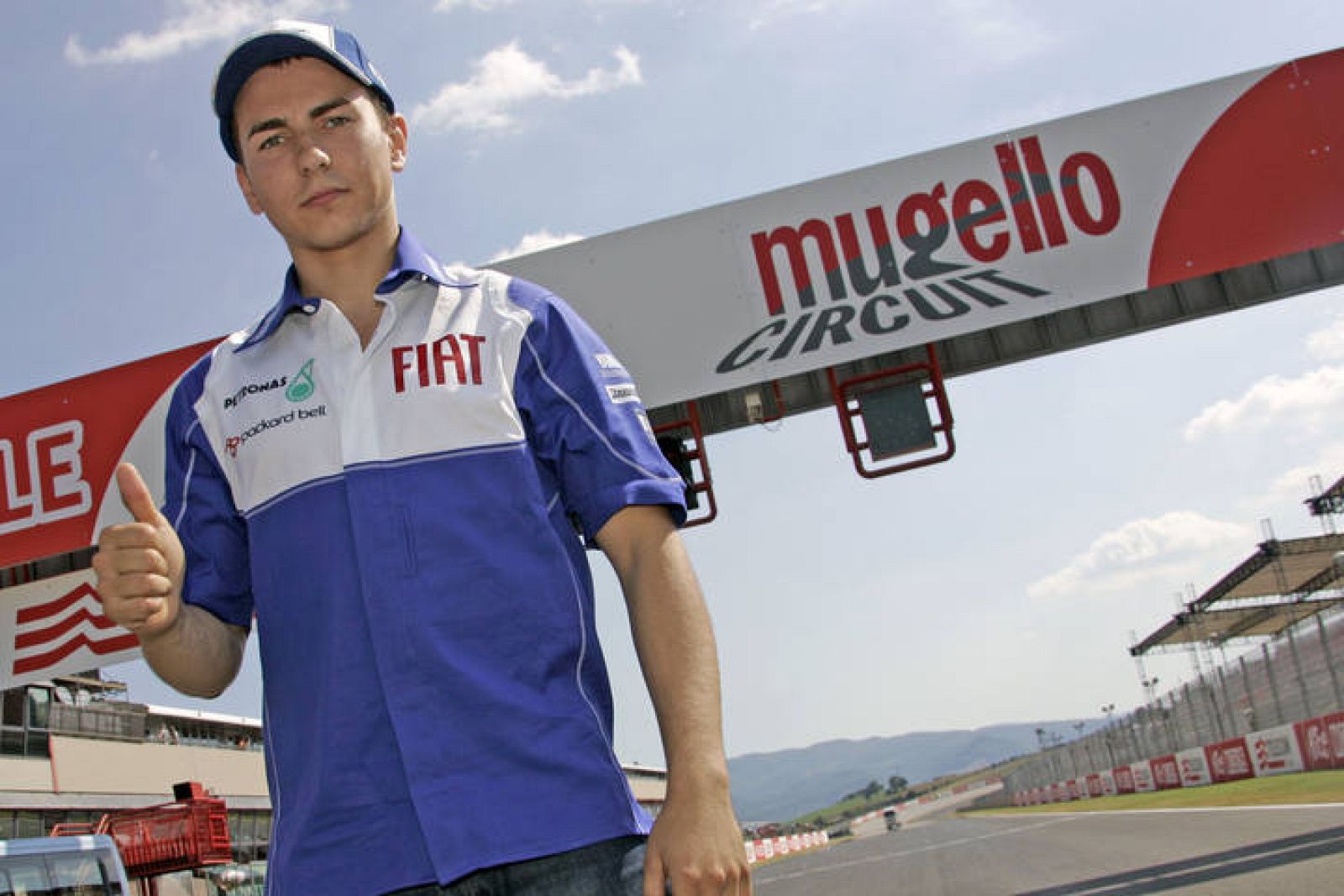   Jorge Lorenzo presenció en Roma el triunfo del FC Barcelona en la Champions.
