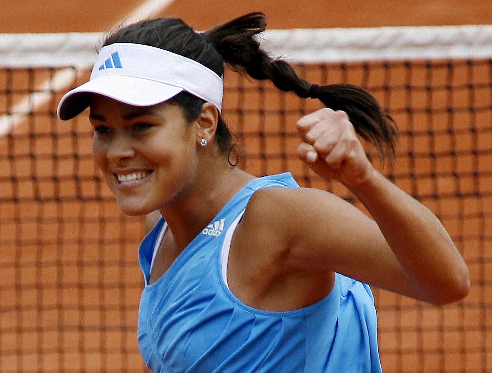 La tenista serbia Ana Ivanovic celebra su victoria