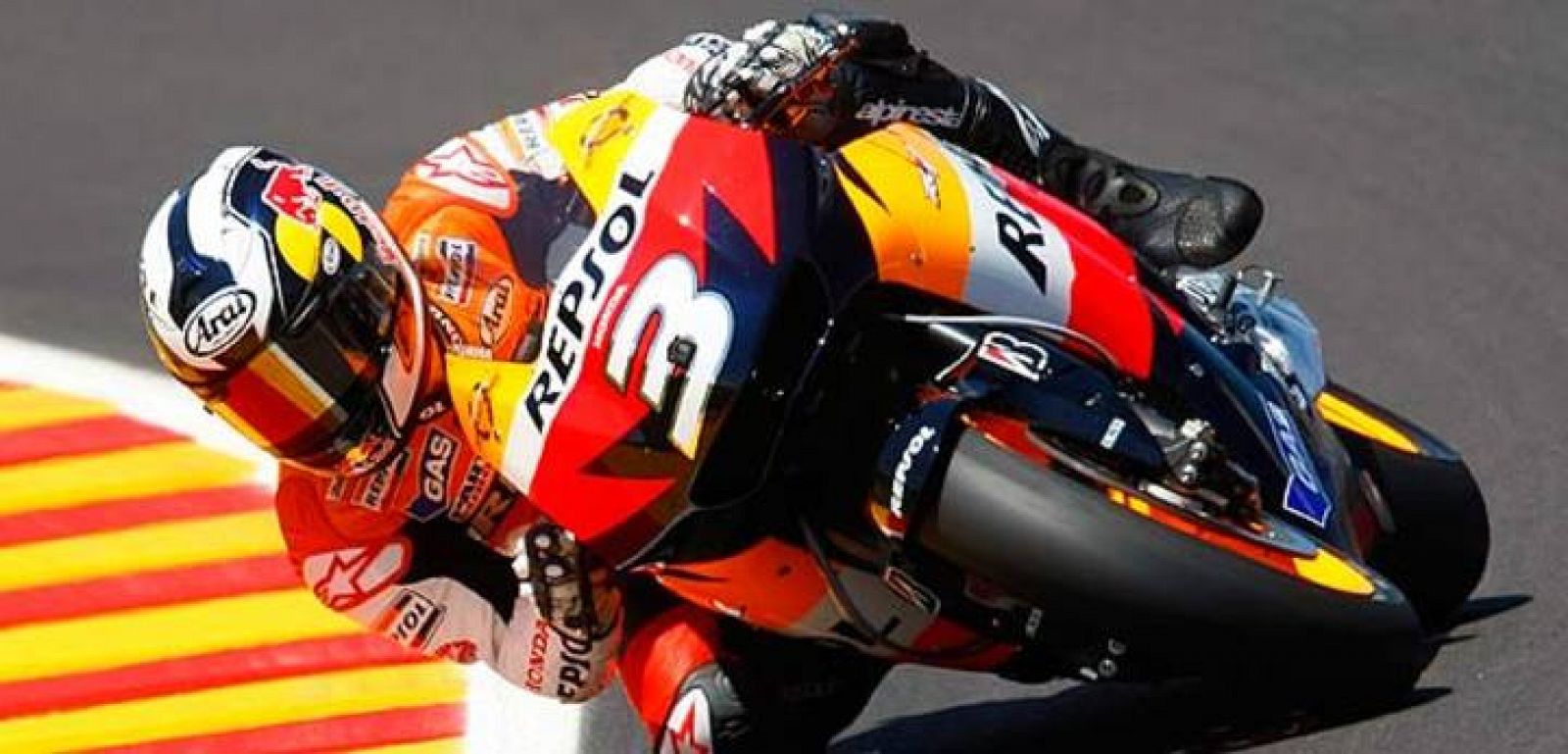 Dani Pedrosa no ha podido terminar en Mugello a causa de una caída.