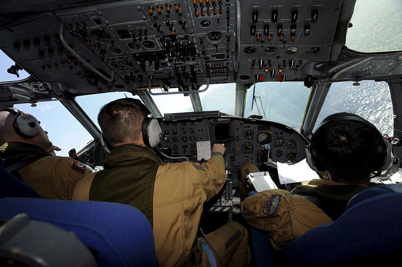 AVIÓN MILITAR DE LA FUERZA AÉREA FRANCESA UTILIZADO EN LAS OPERACIONES DE BÚSQUEDA DEL AVIÓN DE AIR FRANCE DESAPARECIDO