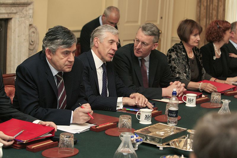 El primer ministro británico, durante la reunión de su nuevo ejecutivo.