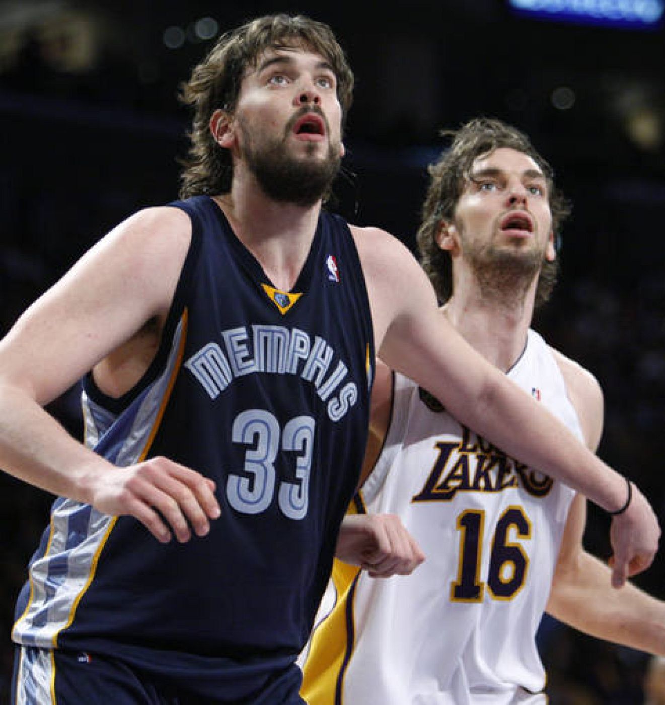 Pau Gasol ha de decidir su participación en el Europeo tras una larga temporada, según su hermano Marc.
