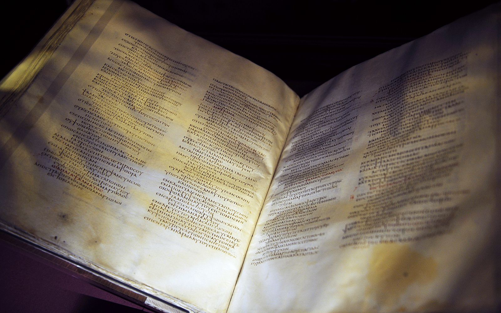 El Codex Sinaiticus en la Biblioteca Británica.