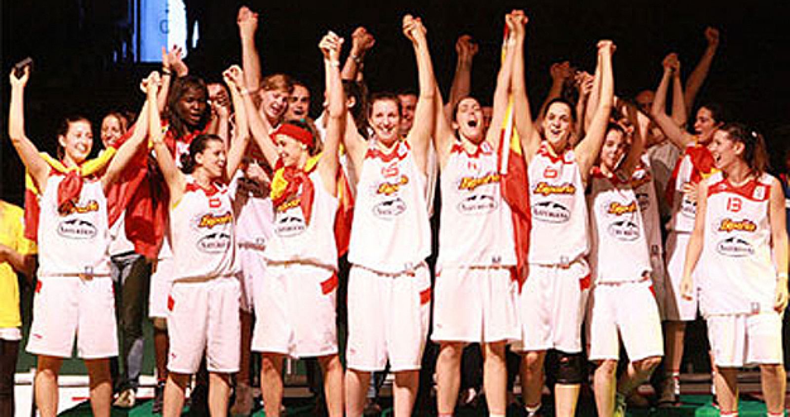La selección española rubricó con brillantez el Europeo de baloncesto femenino sub'18 y se proclamó campeona tras un autoritario triunfo en la final ante Francia por 64-54.