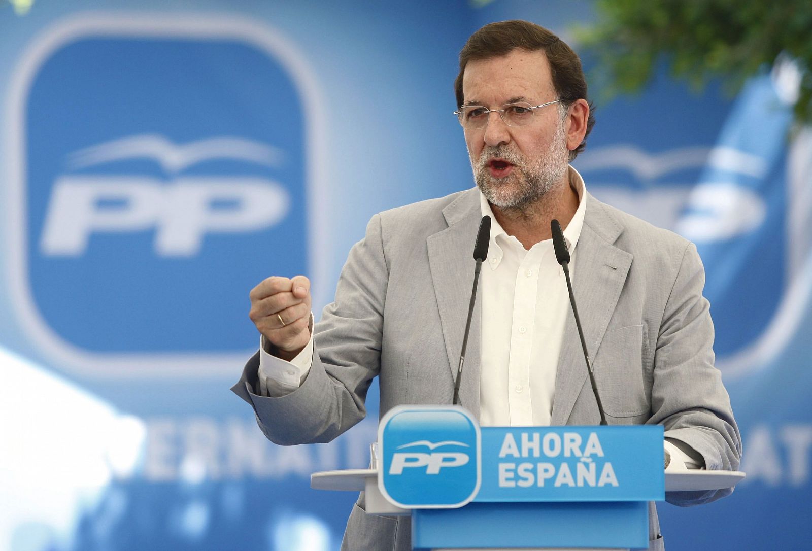 Rajoy critica la visita de Moratinos a Gibraltar