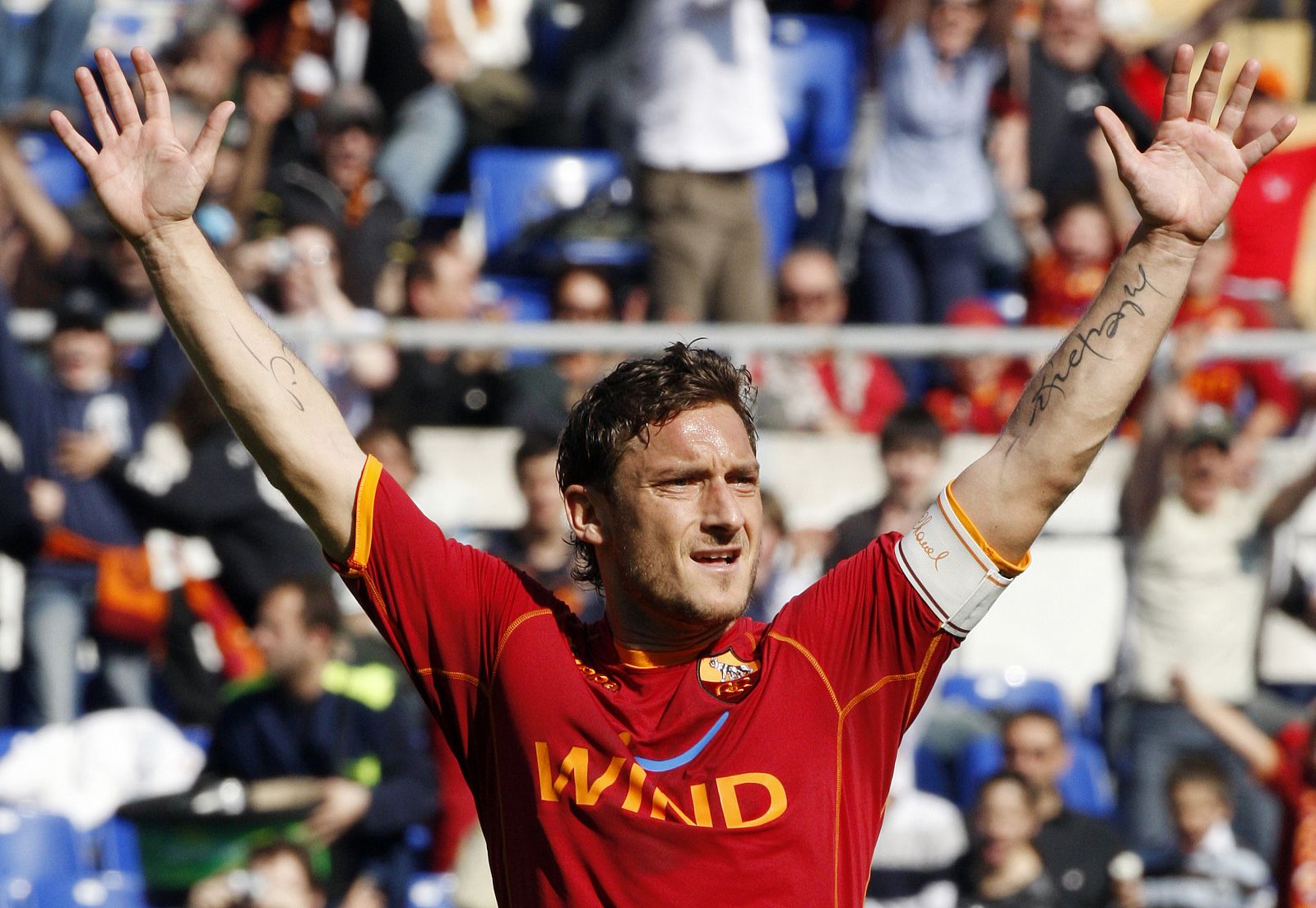 Totti agradecido al AS Roma por su renovación