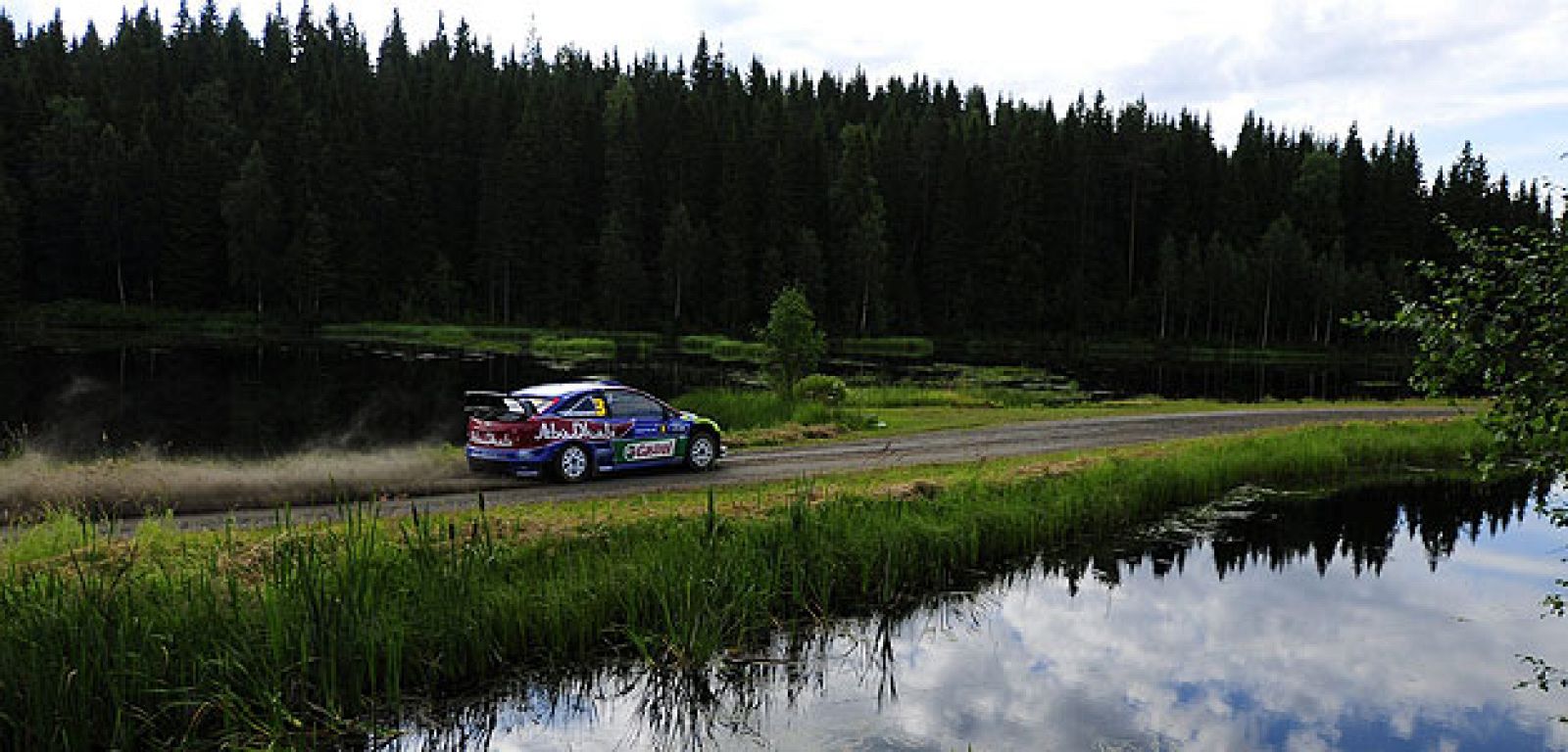 Hirvonen sigue al frente de la general tras la segunda jornada del Rally de Finlandia.