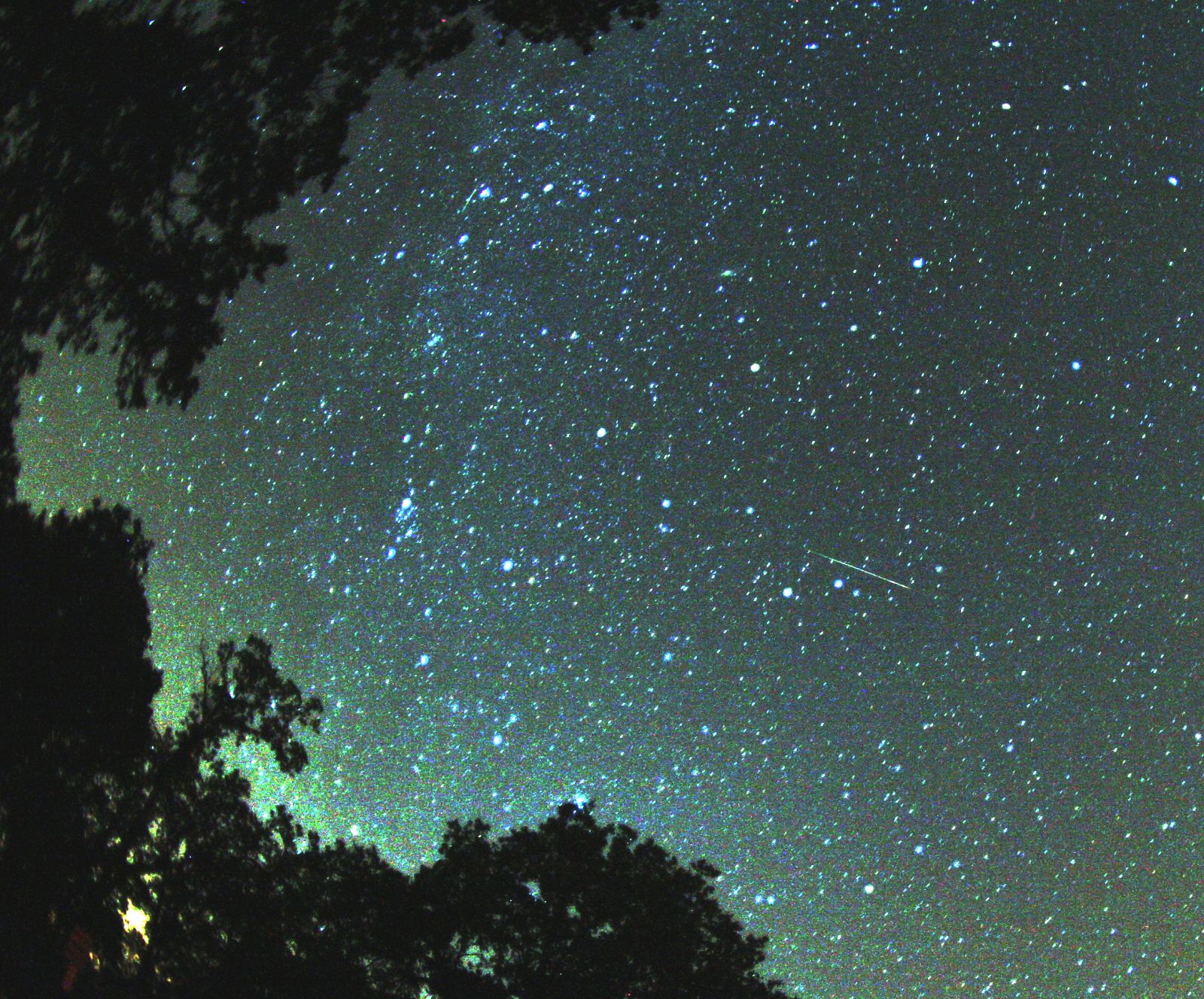 El origen de las Perseidas es el polvo que se desprende de la cola del cometa 'Swift-Tuttle'.