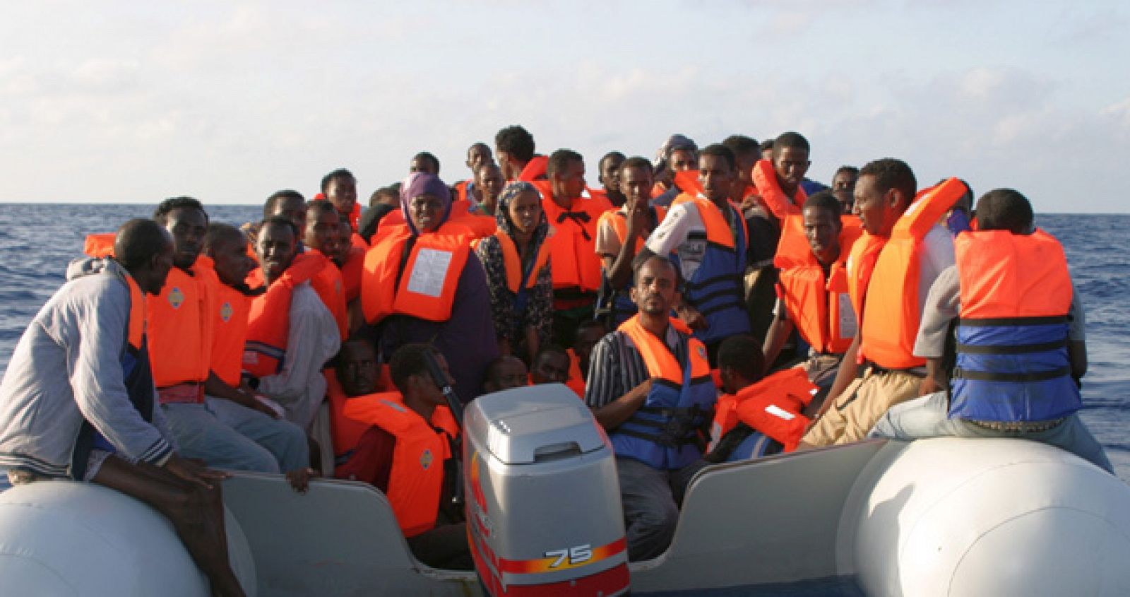 Un grupo de inmigrantes es rescatado en el Mar Mediterráneo