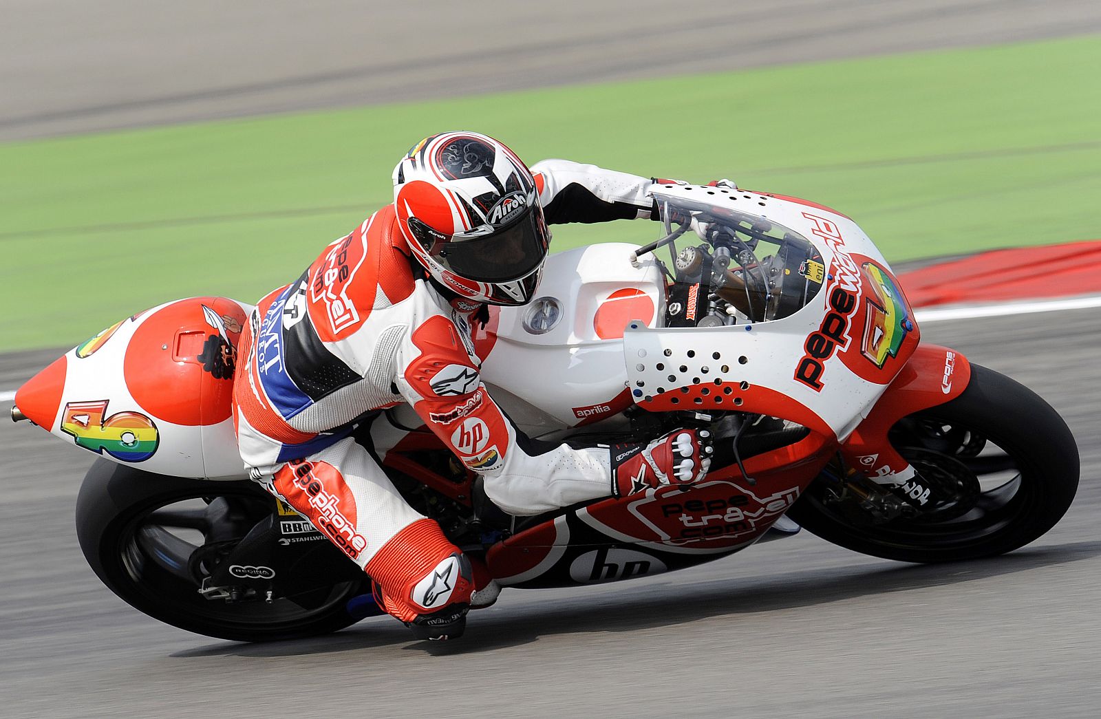 Baberá, pilotando su moto de 250cc, correrá a partir del año próximo en MotoGP