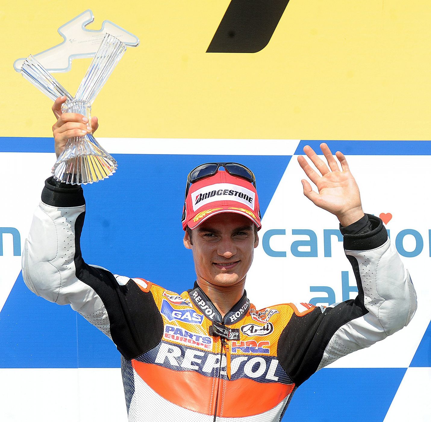 Dani Pedrosa, durante la celebración de su segundo puesto conseguido en Brno.