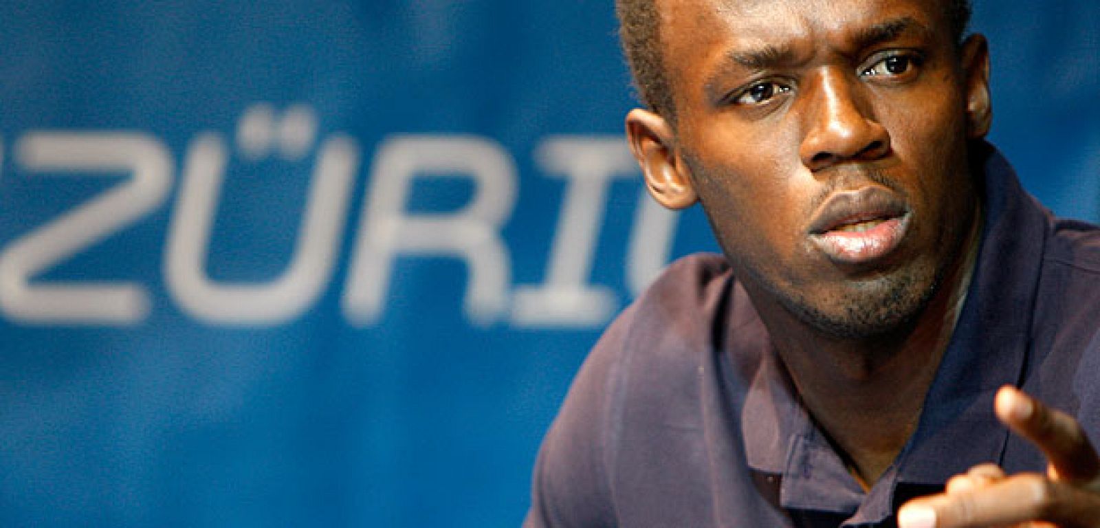 Usain Bolt ha firmado más de 1.000 autógrafos en Zurich.