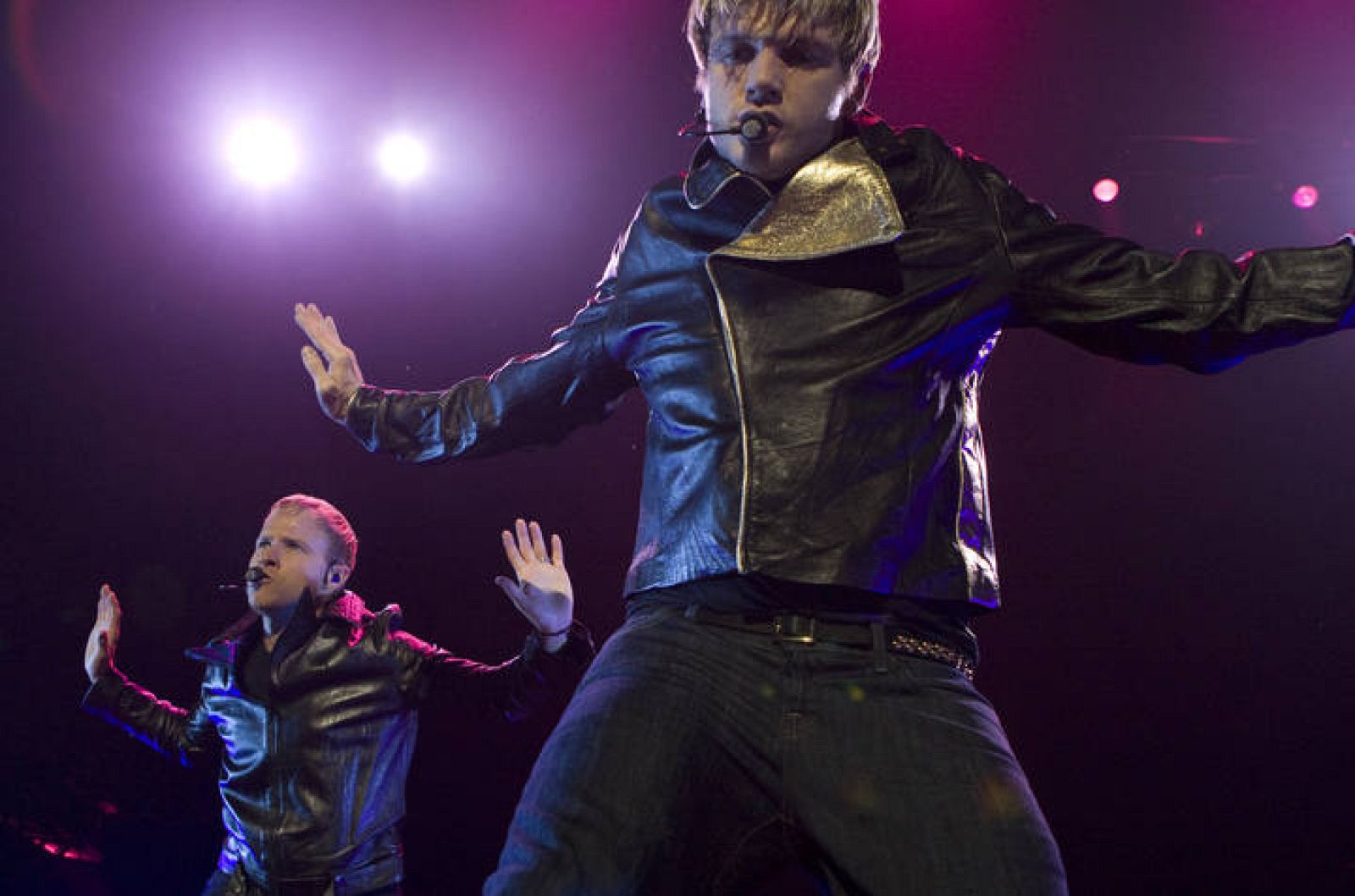 Nick Carter y Brian Littrell en el concierto que el grupo ofreció en Madrid en 2008.