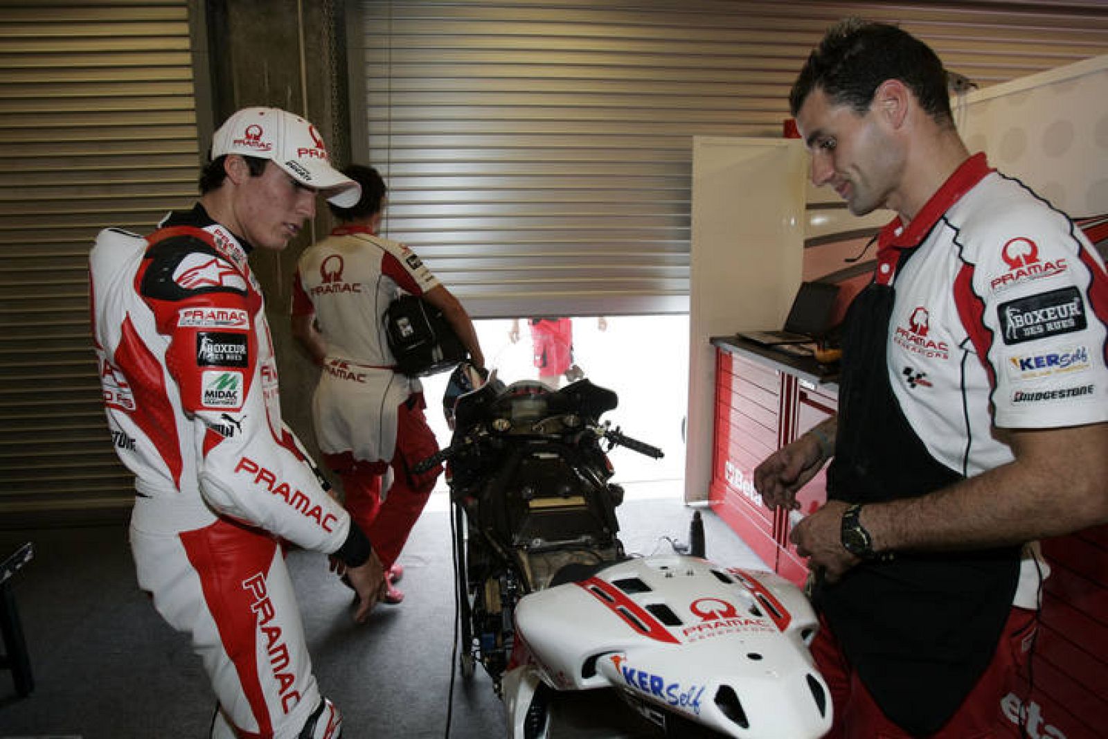 Aleix Espargaró seguirá siendo piloto de MotoGP hasta final de temporada.