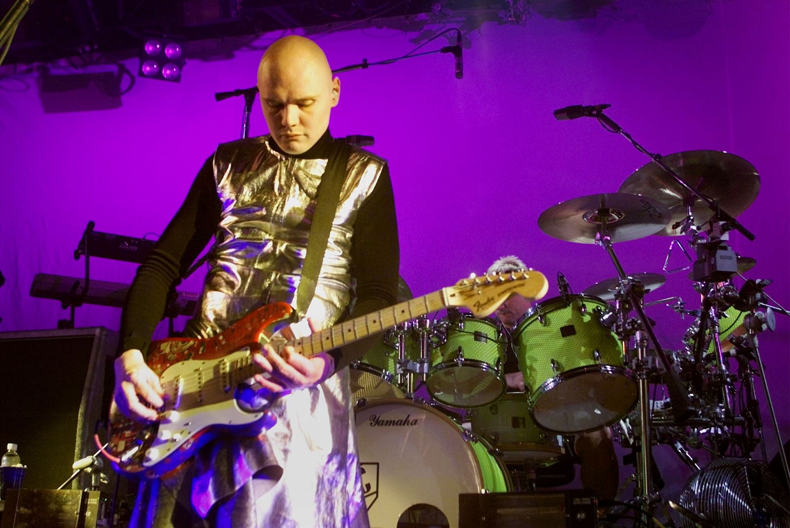 BILLY CORGAN PLAYS DURING HIS FINAL PERFORMANCE WITH THE SMASHING PUMPKINS.