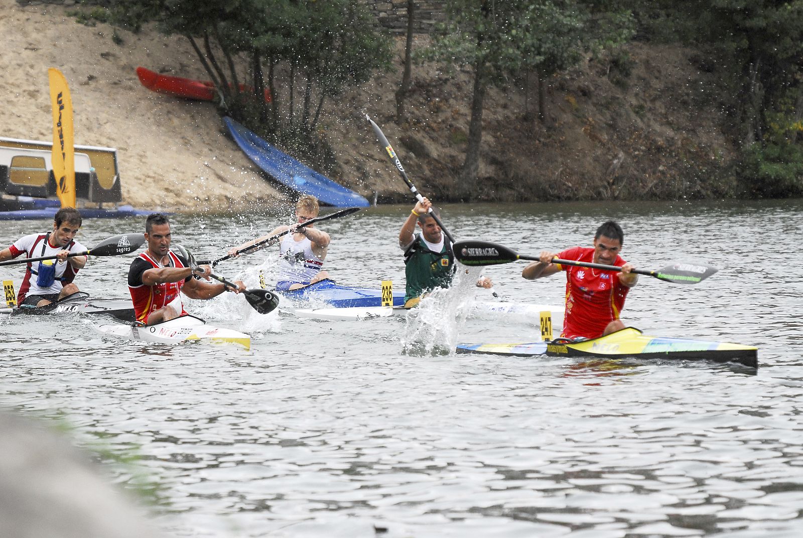 Manuel Busto ganó el oro en la regata de K-1