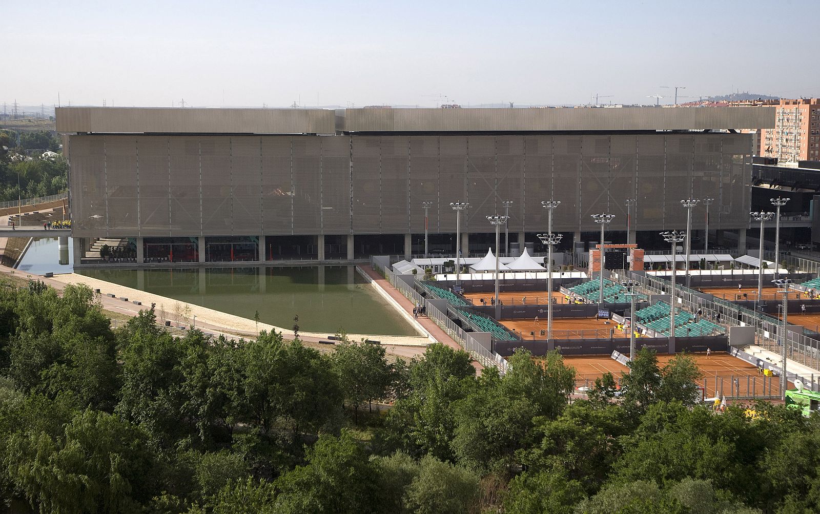 La Caja Mágica, sede del Masters 1.000 de tenis, es una de las instalaciones ya en uso de Madrid 2016.