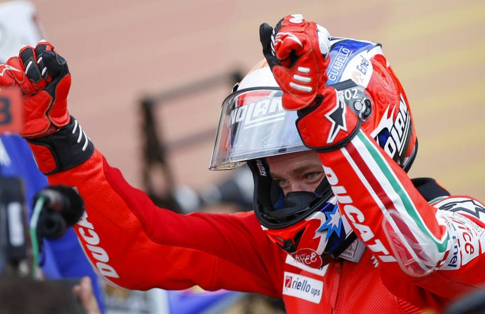 Casey Stoner llega a Portugal tras un parón de dos meses.