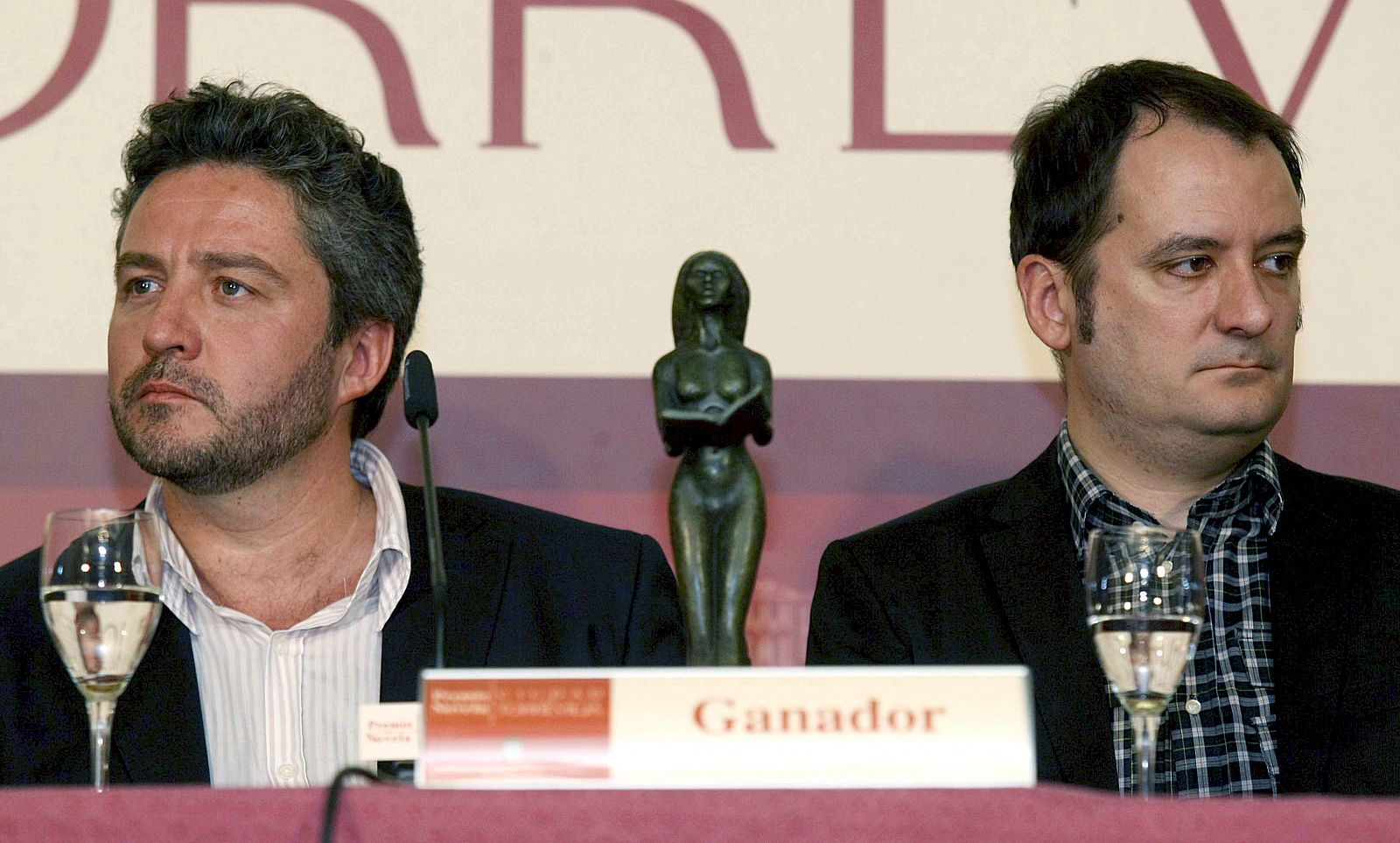 ÀLEX ROVIRA Y FRANCESC MIRALLES GANAN EL VIII PREMIO TORREVIEJA DE NOVELA