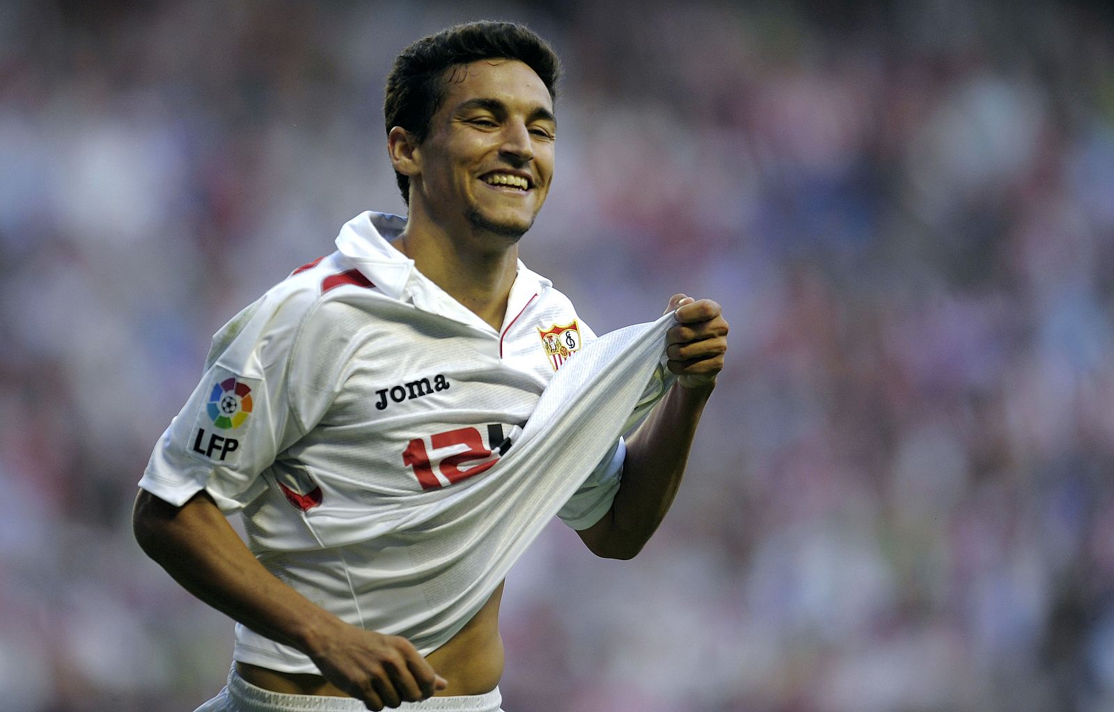 El jugador del Sevilla Jesús Navas celebra un gol.