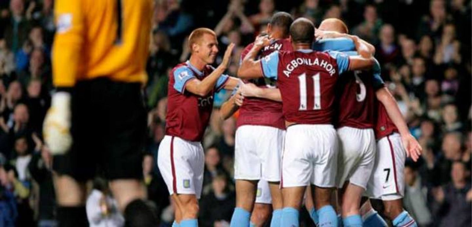 Los jugadores celebran el gol marcado al Manchester City.