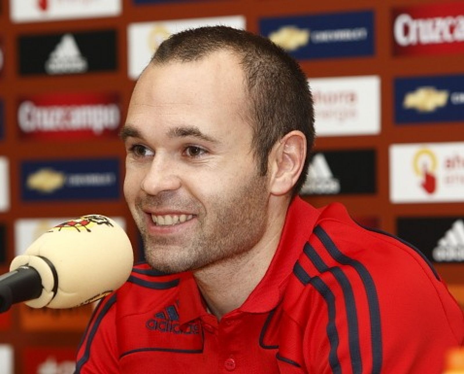 Andrés Iniesta vuelve a la selección tras su lesión de rodilla.