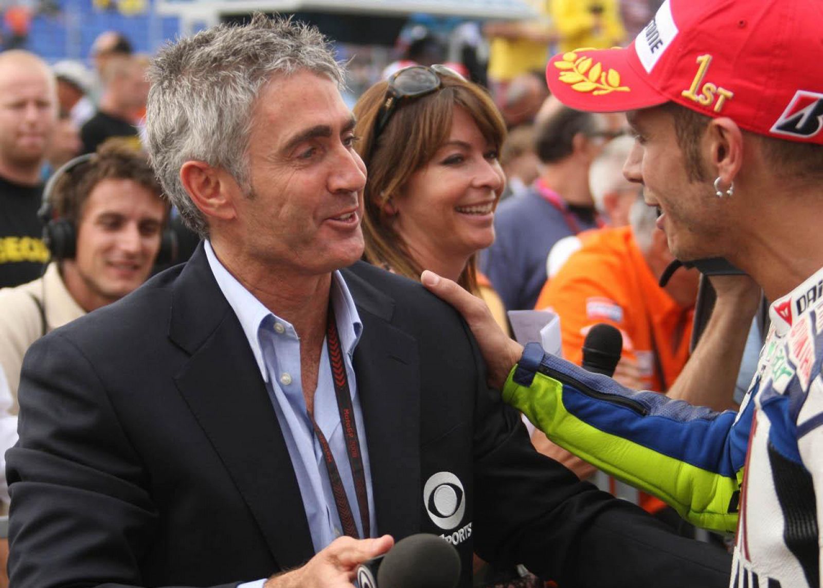 El ex piloto australiano Mick Doohan, junto a Valentino Rossi durante el pasado G.P. de la República Checa.