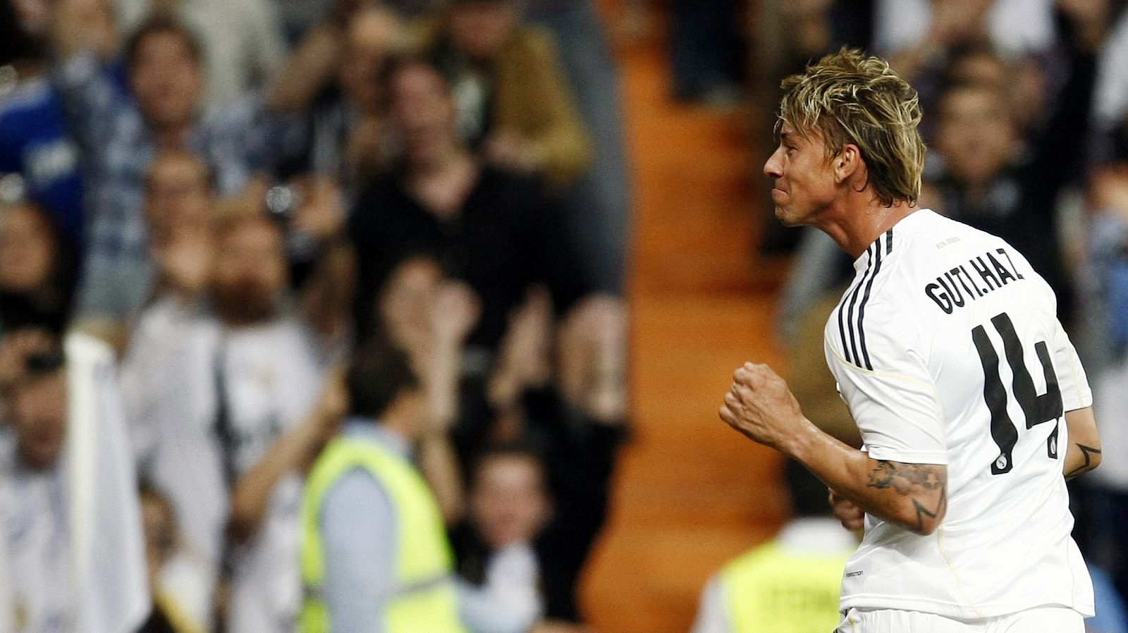 Guti, en un encuentro en el Bernabéu.