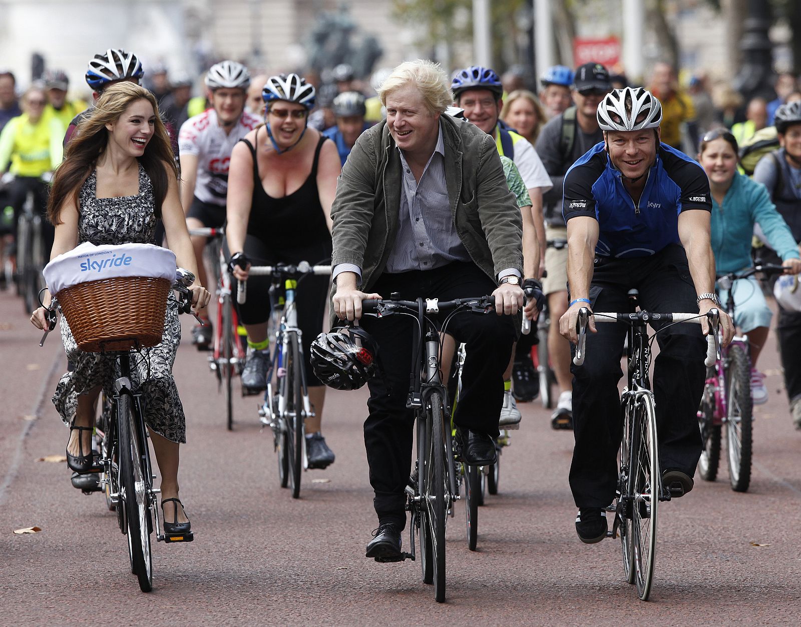 London Mayor Johnson, model and actress Brook and Britain's Olympic Gold Medalist Hoy ride in the Mayor of London's Skyride bicycle ride in London