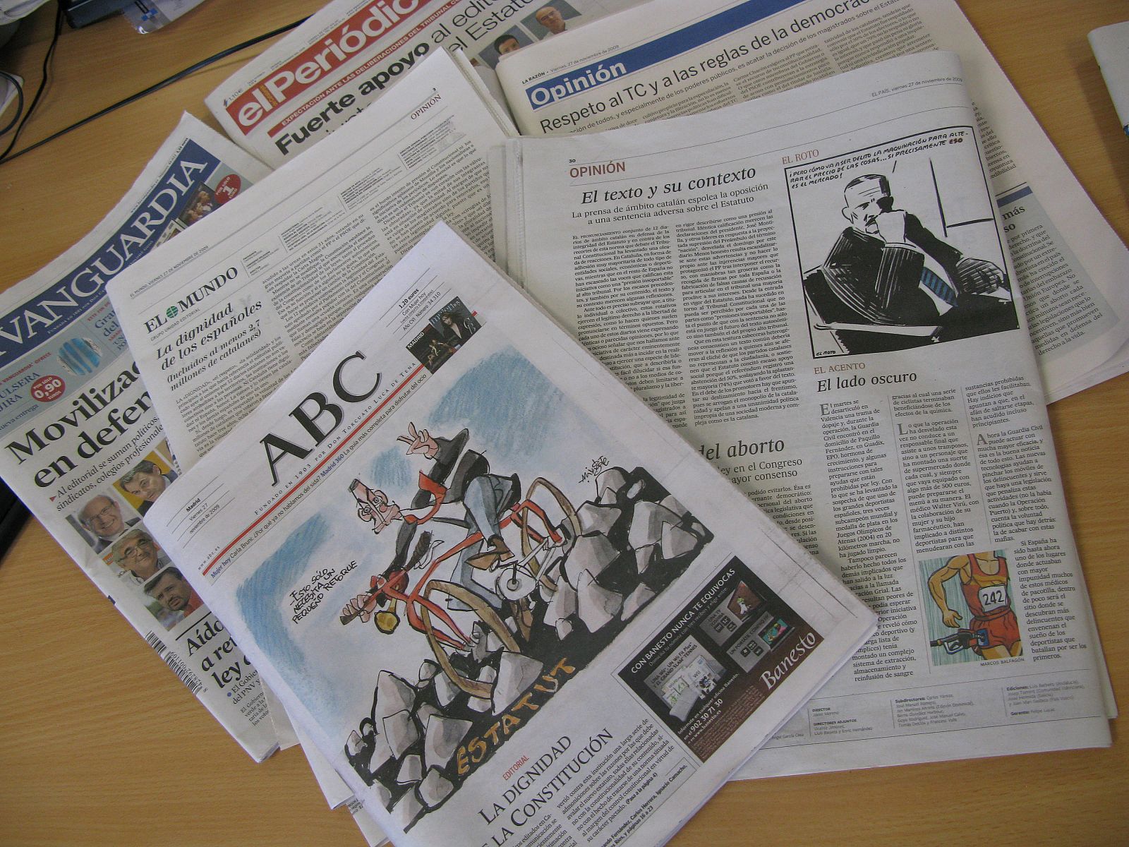 Periódicos como El Mundo, El País, ABC y La Razón responden al editorial catalán conjunto.